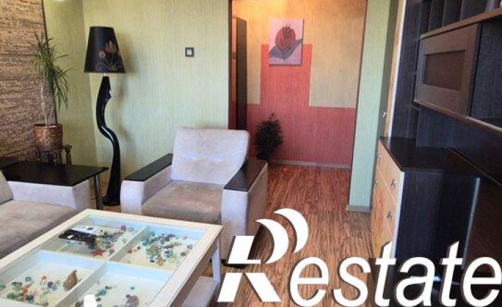 3-комн квартира улица 10 Августа, 56,  д. 56