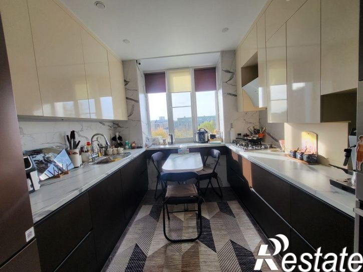 5-комн квартира Комсомольская ул, 8