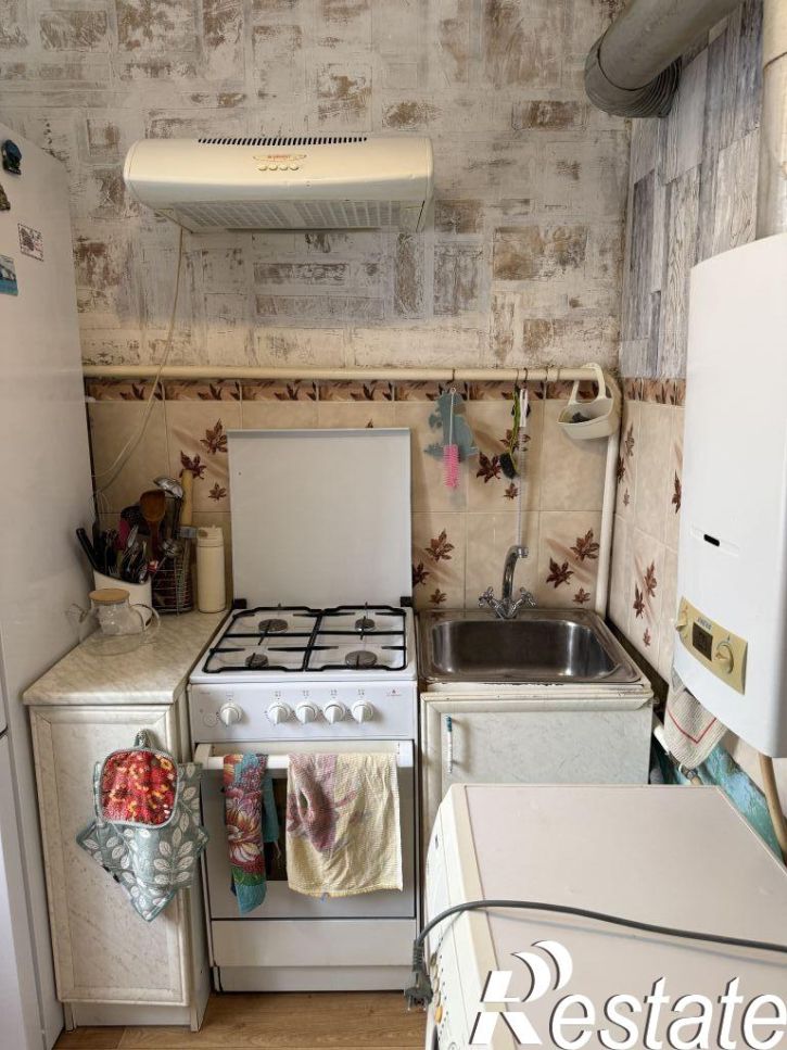 2-комн квартира Войкова ул, 18