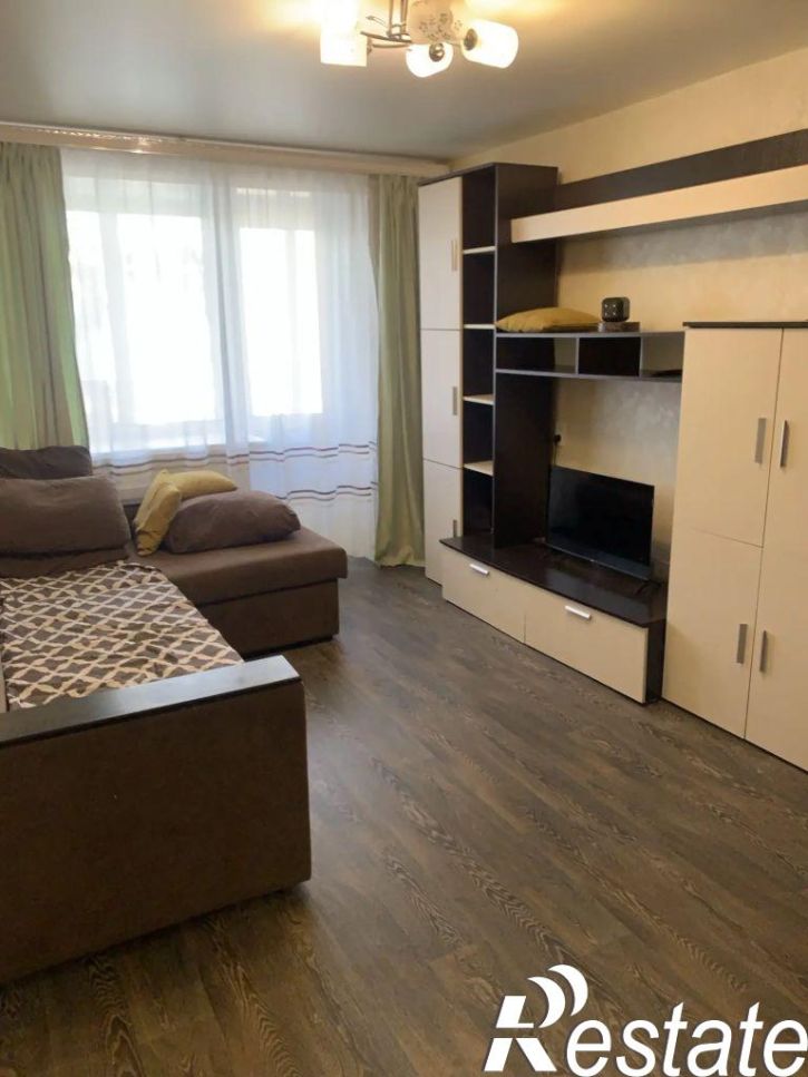 2-комн квартира Спартака 4-й пер, 1