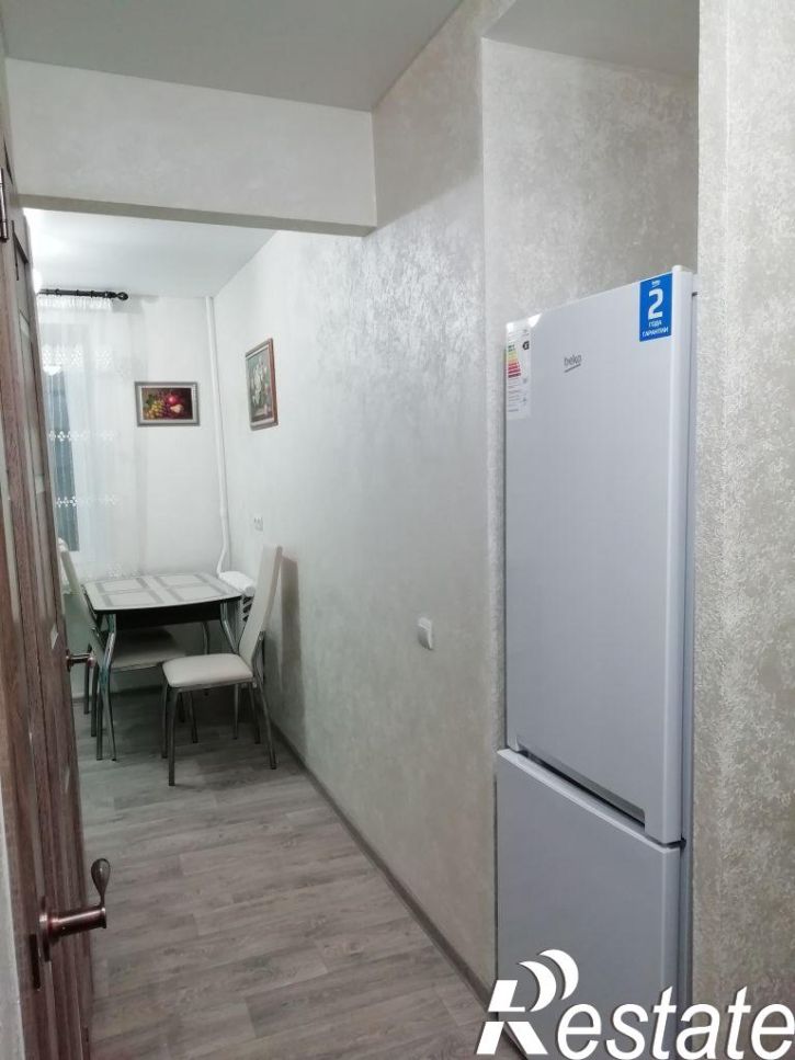 2-комн квартира Парижской Коммуны ул, 13