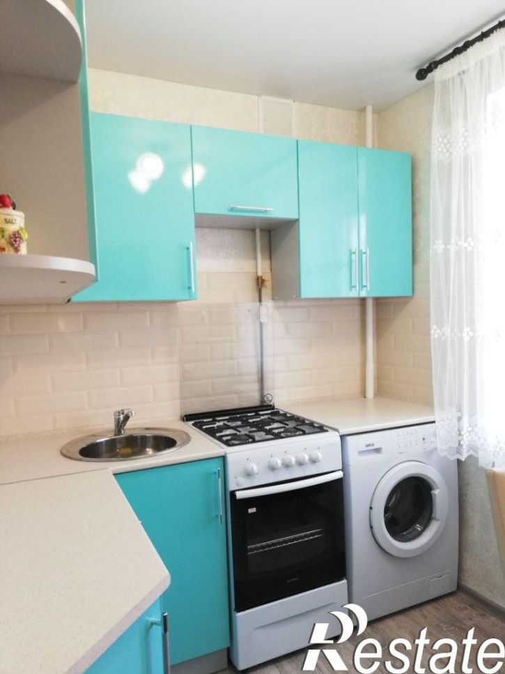 2-комн квартира Парижской Коммуны ул, 13